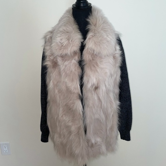Real Wool sleeved Fur vest - Picture 2 of 6